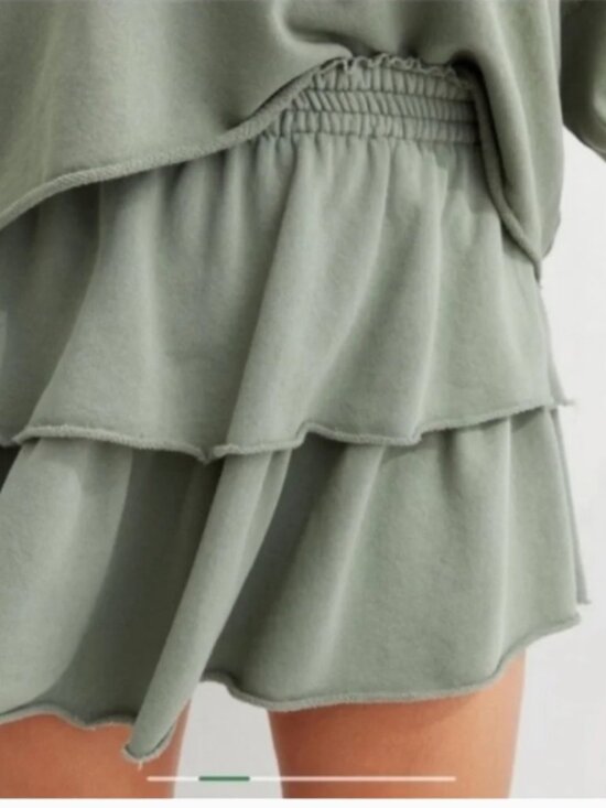 aerie Dresses & Skirts - Aerie Tiered Olive Green Women's Skirt, size small - like new